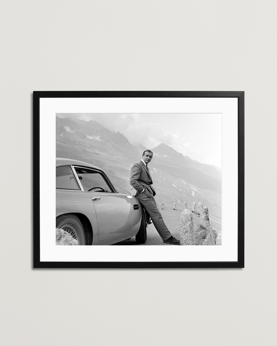 Heren | Posters | Sonic Editions | Framed Connery And His Aston Martin