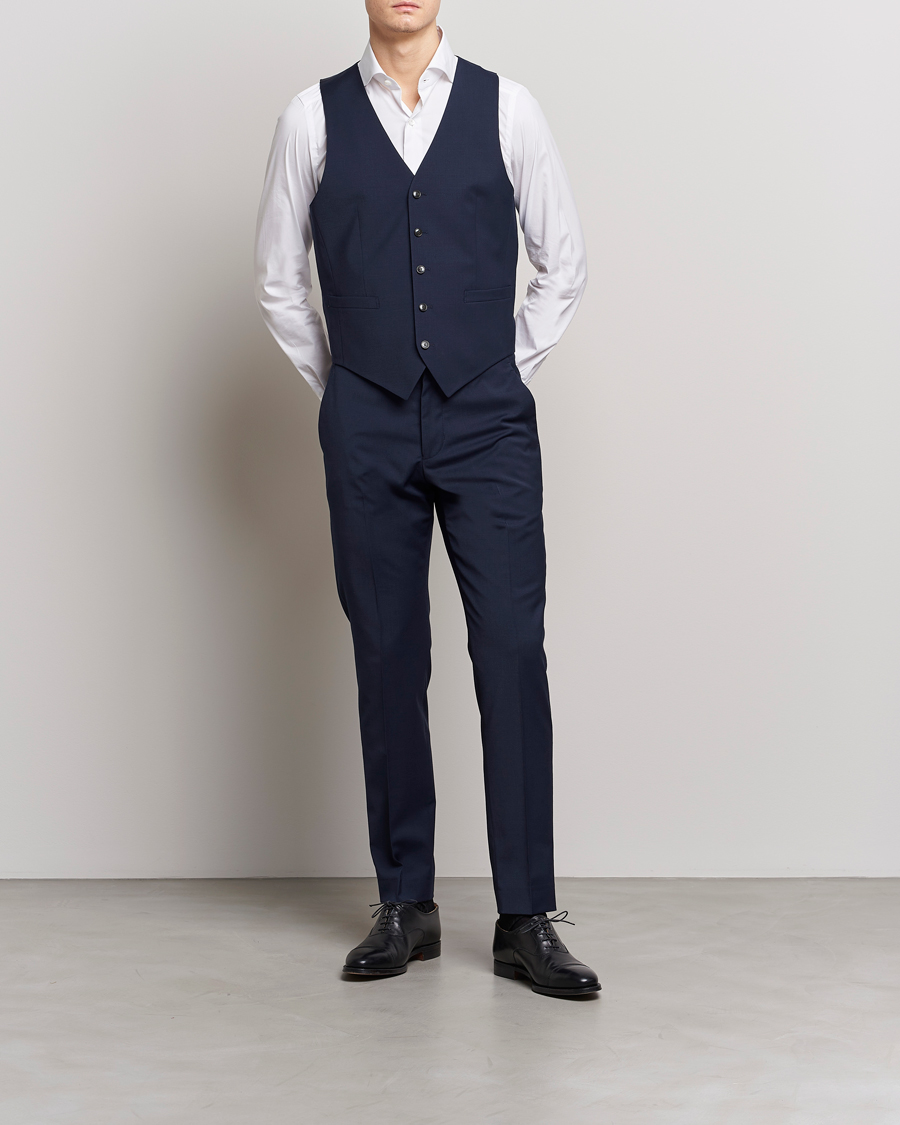 Heren | Blazers | Tiger of Sweden | Wayde Wool Travel Waistcoat Royal Blue