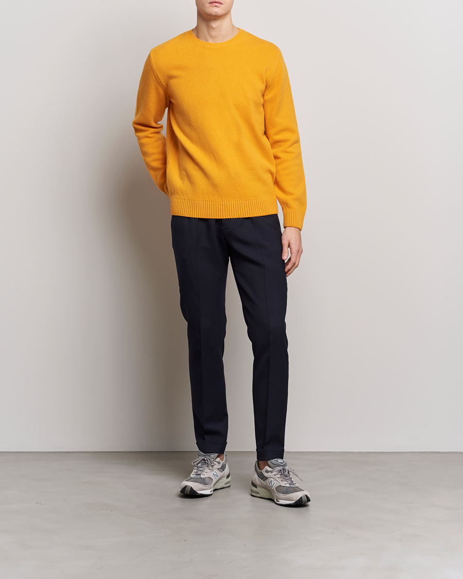 Heren | Truien | Colorful Standard | Classic Merino Wool Crew Neck Burned Yellow