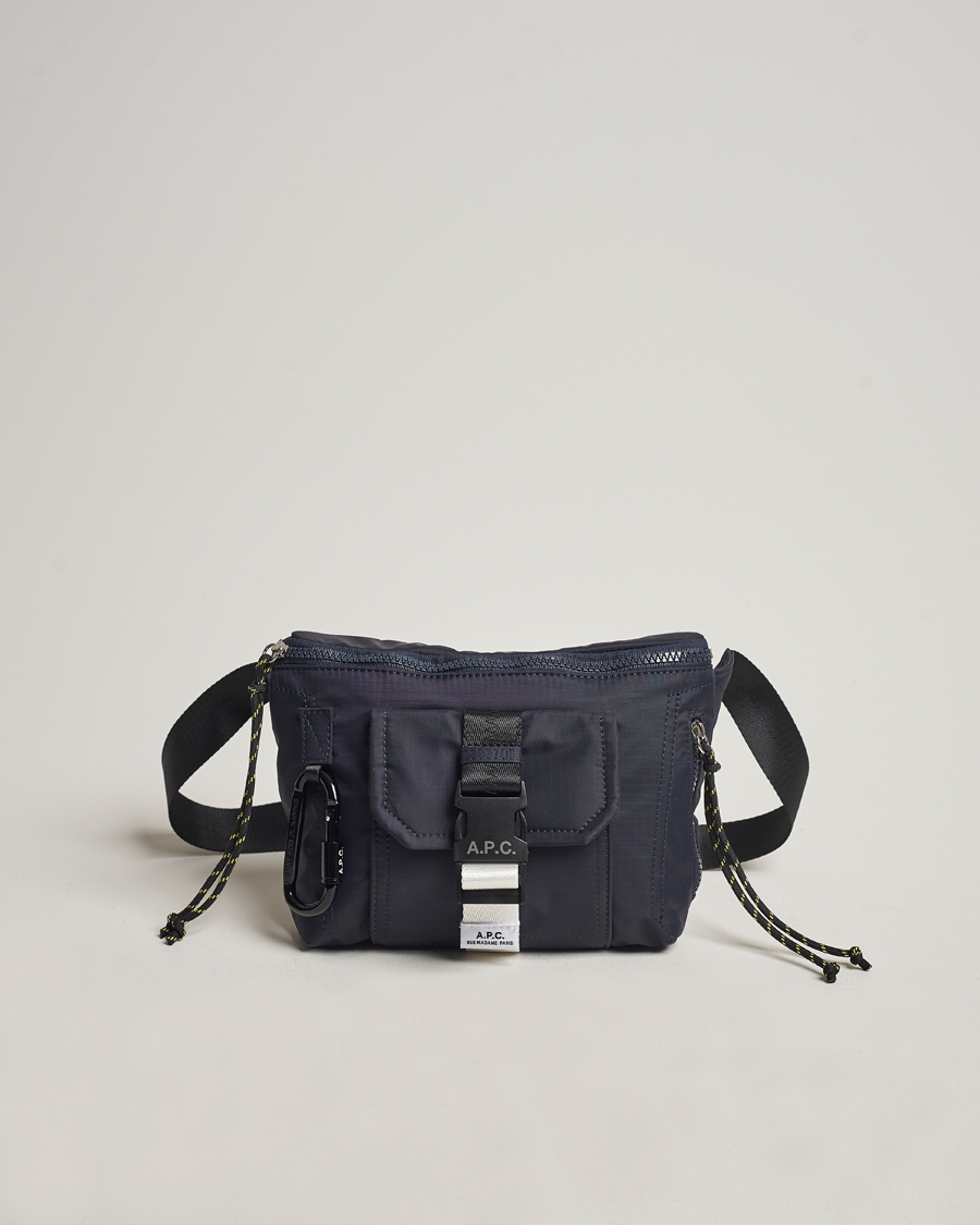 Heren | A.P.C. Trek Banane Dark Navy | A.P.C. | Trek Banane Dark Navy