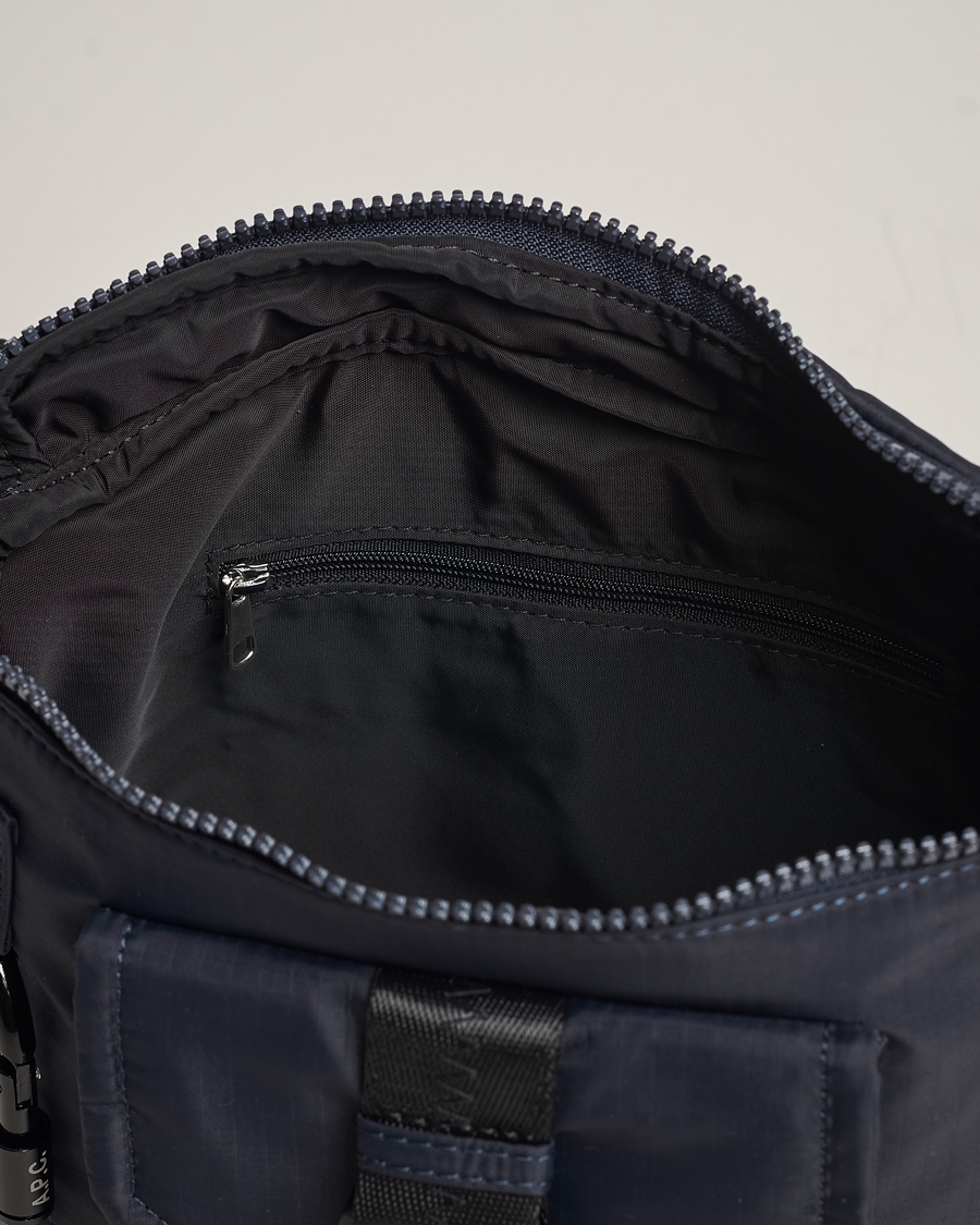 Heren | A.P.C. Trek Banane Dark Navy | A.P.C. | Trek Banane Dark Navy