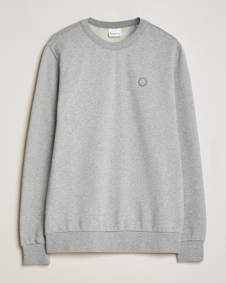 Heren | Truien | KnowledgeCotton Apparel | Erik Badge Sweatshirt Grey Melange