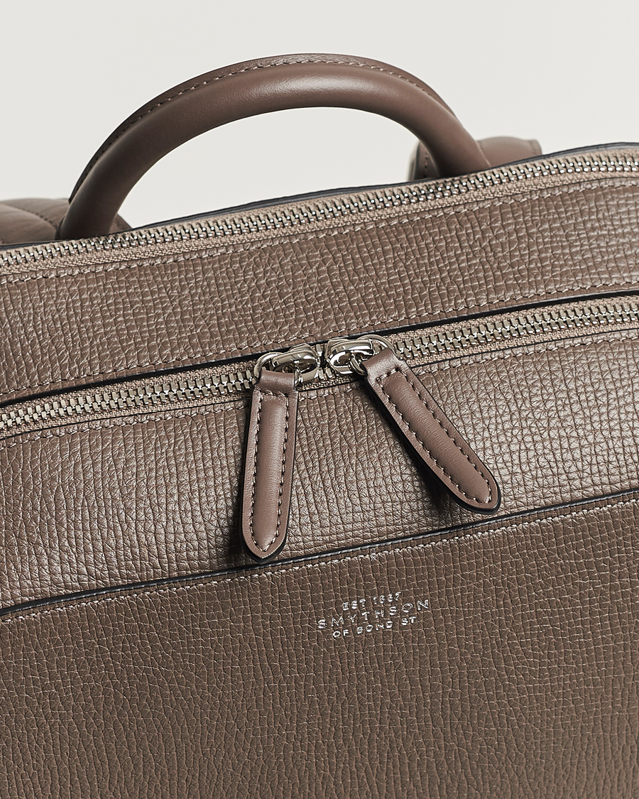 Heren | Smythson Ludlow Zip Around Backpack Dark Taupe | Smythson | Ludlow Zip Around Backpack Dark Taupe
