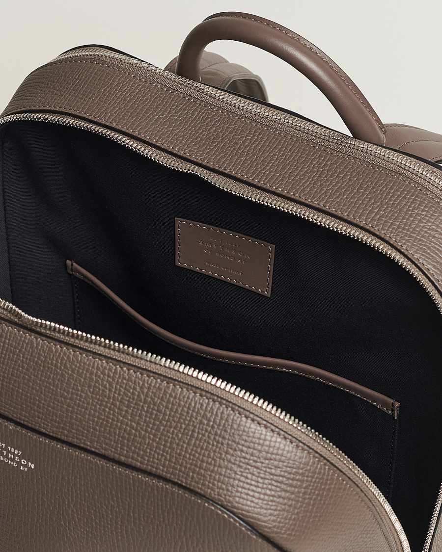 Heren | Smythson Ludlow Zip Around Backpack Dark Taupe | Smythson | Ludlow Zip Around Backpack Dark Taupe