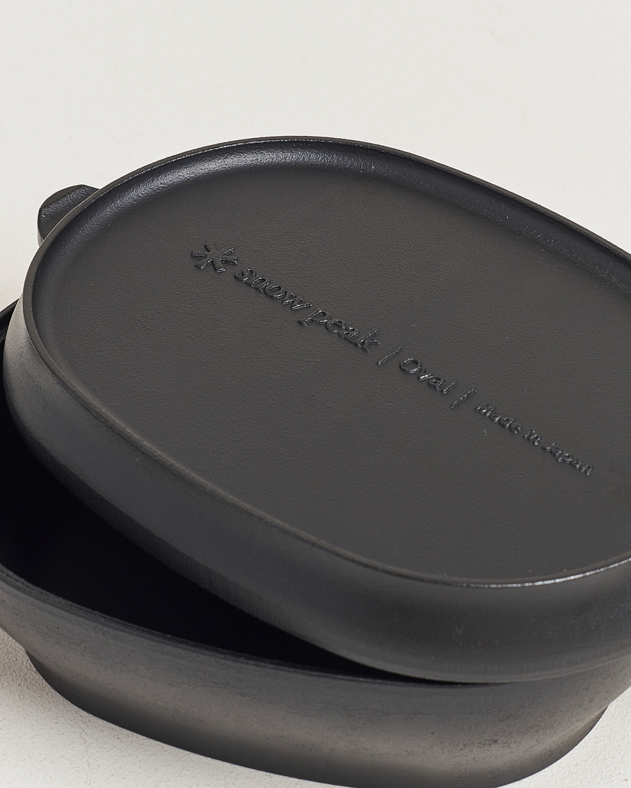Heren | Outdoor living | Snow Peak | Micro Oval Cast Iron Oven
