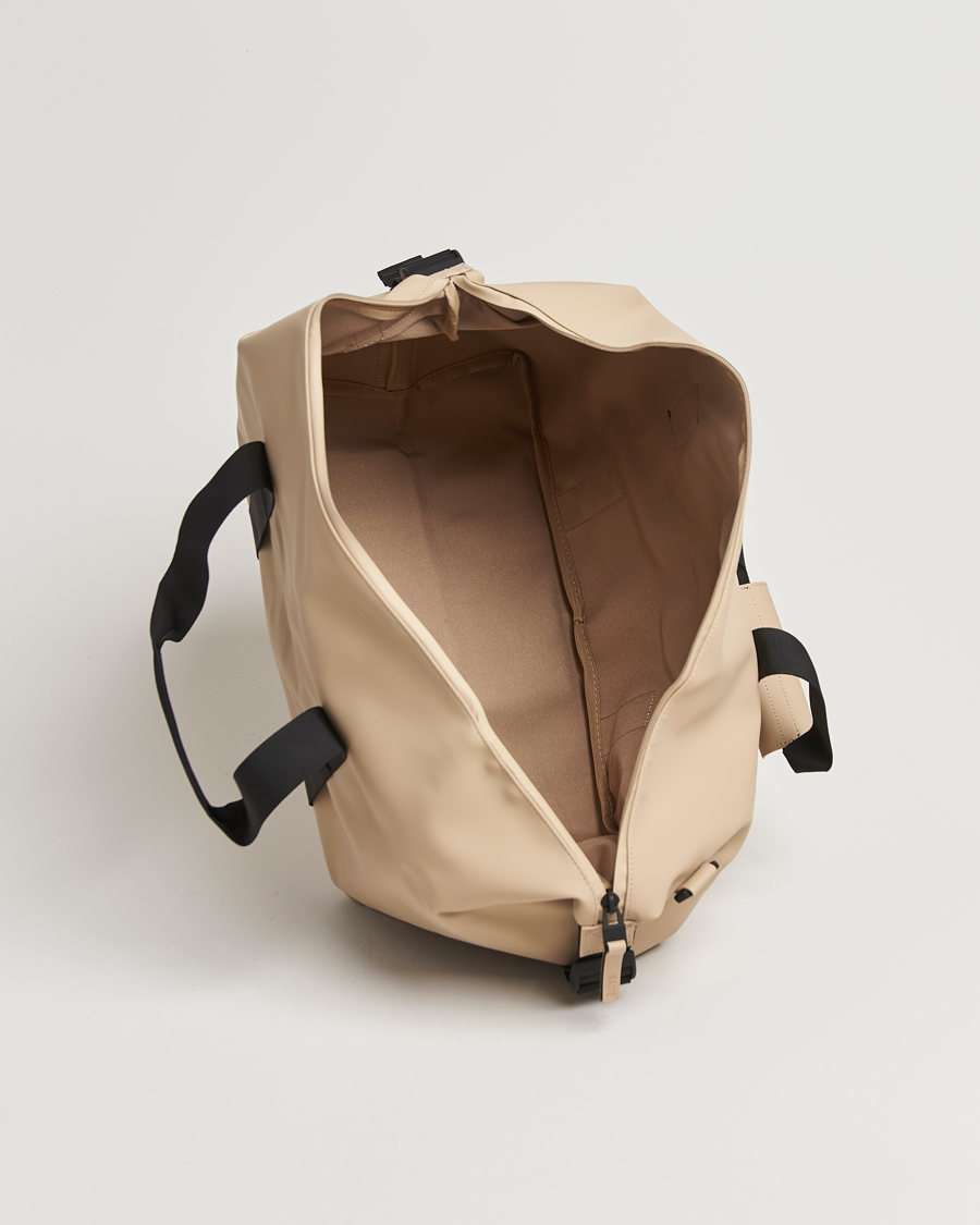 Heren | RAINS Hilo Weekendbag Sand | RAINS | Hilo Weekendbag Sand