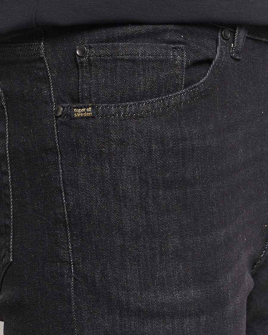 Heren | Jeans | Tiger of Sweden | Evolve Stretch Cotton Jeans Washed Black