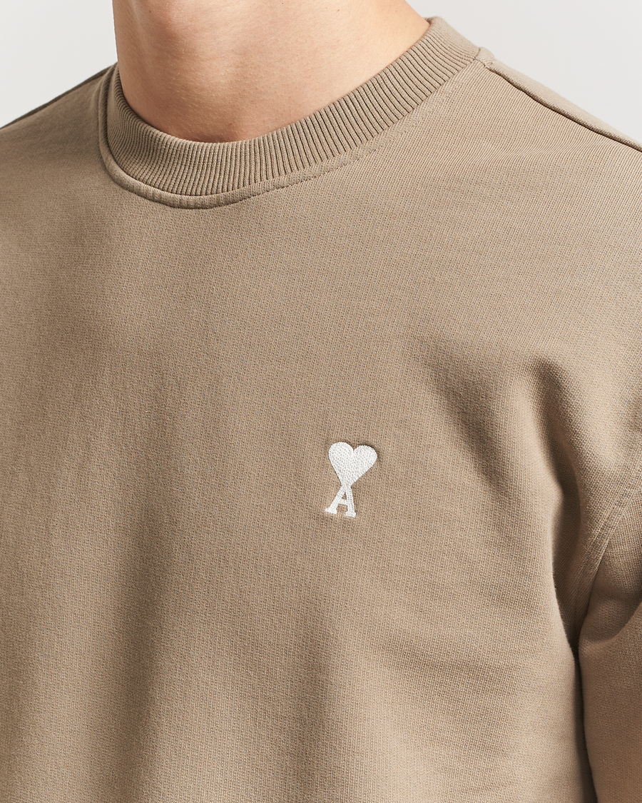 Heren | Truien | AMI | Off White Heart Logo Sweatshirt Beige