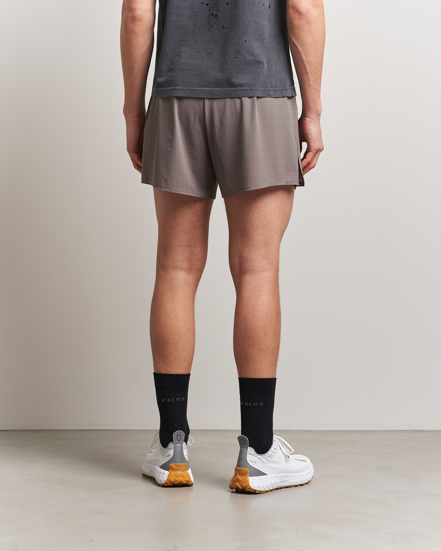 Heren | Korte broek | Satisfy | Space-O 5 Inch Shorts Taupe
